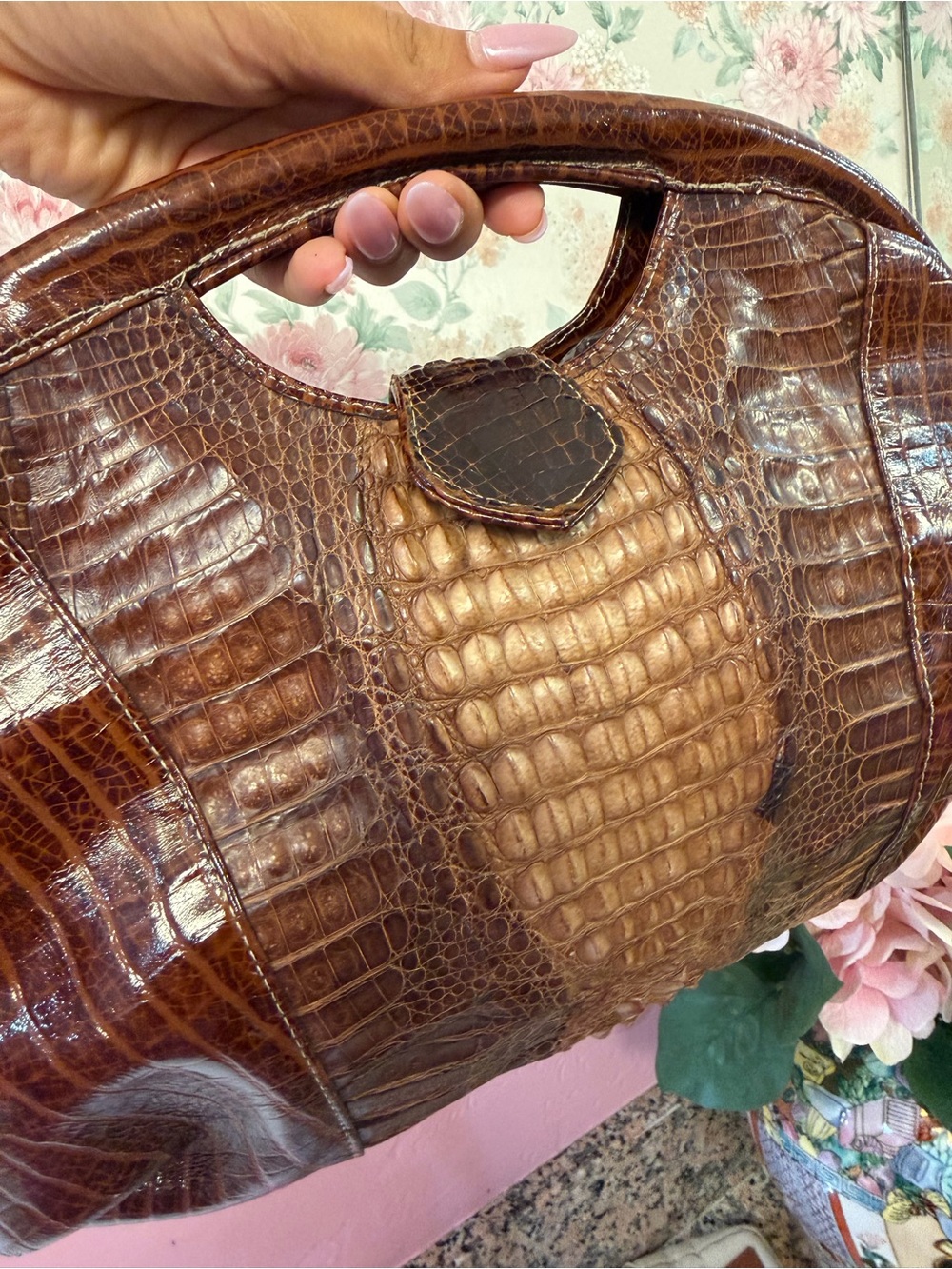 Vintage Brown Crocodile-Embossed Leather Handbag - Women's Bag - Picture 2 of 4